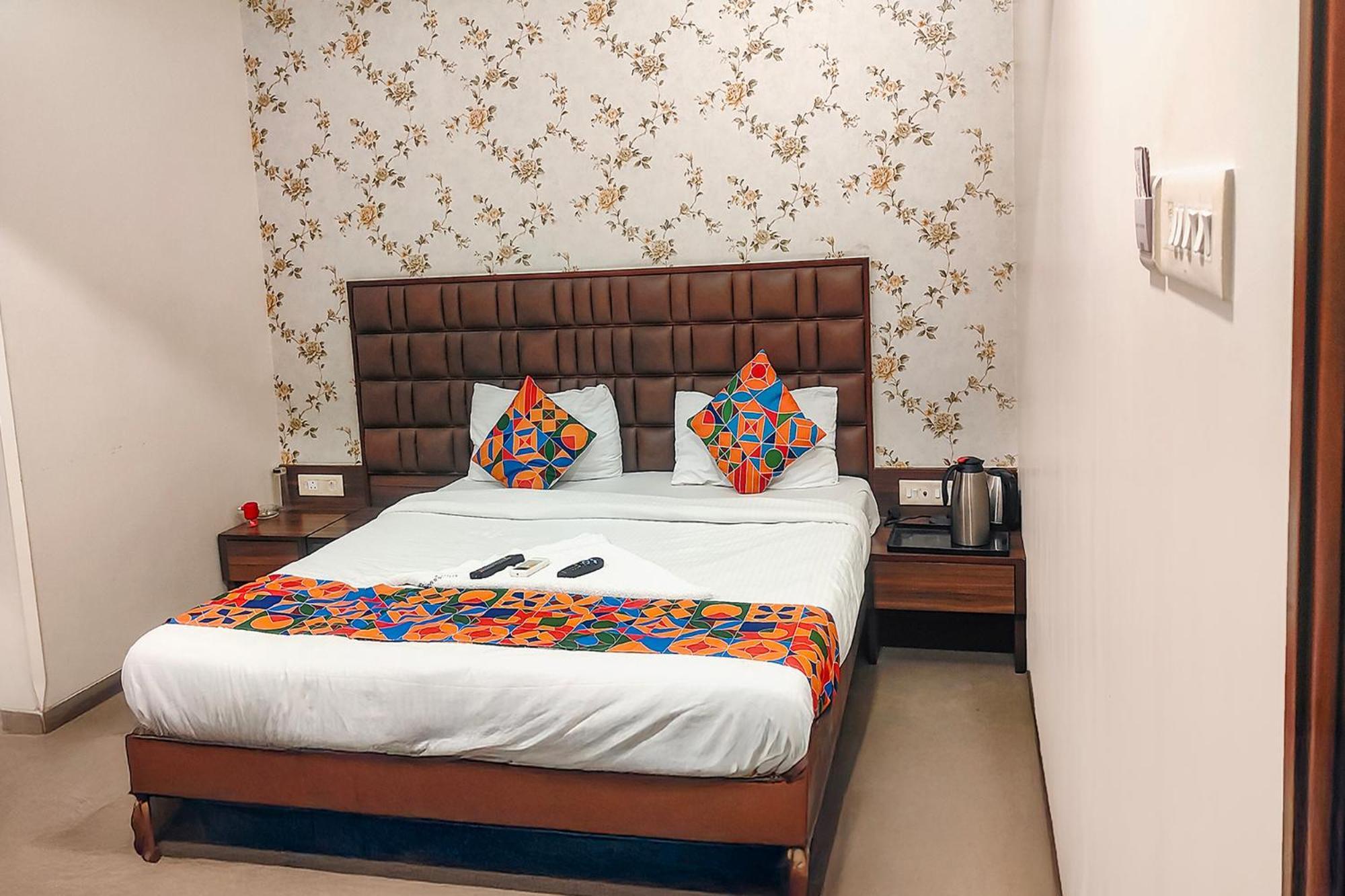 Fabhotel Landmark Residency - Nr Midc Turbhe Turambhe Zewnętrze zdjęcie